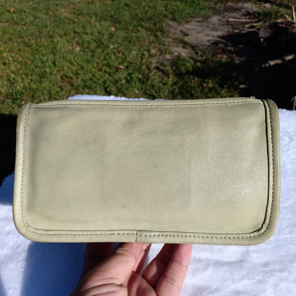 Coach Chunky Case 7165 - Picture 3 of 16